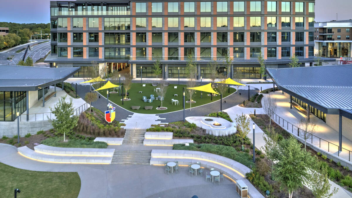 Horseshoe at Hub RTP opens new clean comfort-food bowls dining experience opening in 2027.